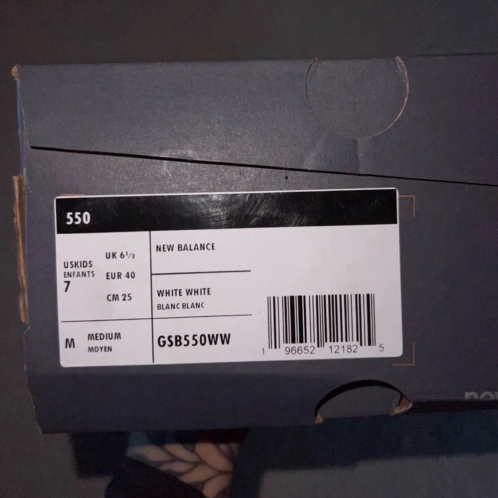 ALL WHITE NB 550s
